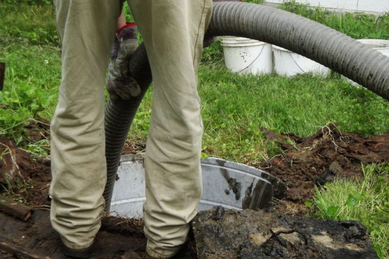 septic system pumping